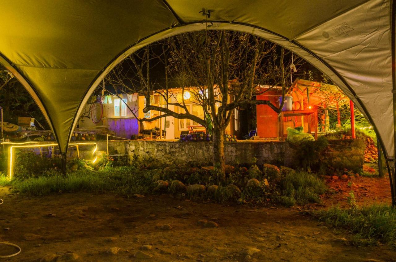 Himtrek Riverside Camps & Hostel Manali Экстерьер фото