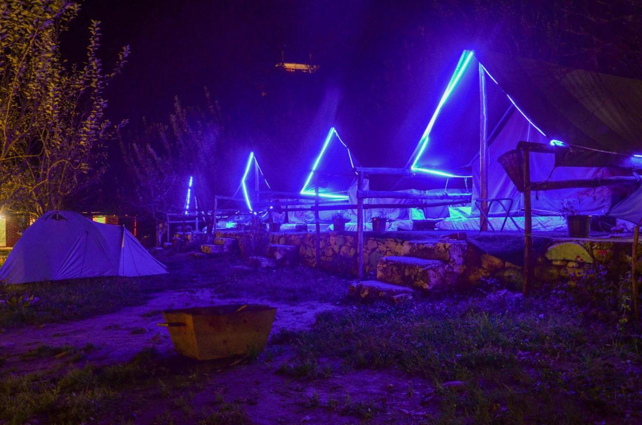 Himtrek Riverside Camps & Hostel Manali Экстерьер фото