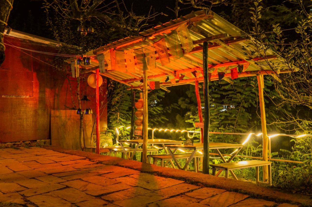 Himtrek Riverside Camps & Hostel Manali Экстерьер фото